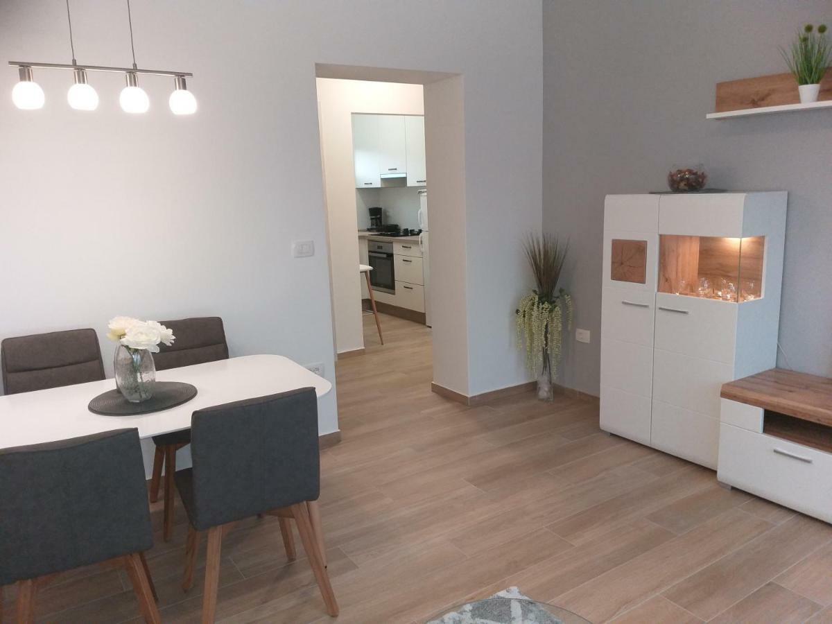 Apartman Luka Pula Extérieur photo